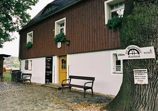 Fährhaus, Uferseite, Westen