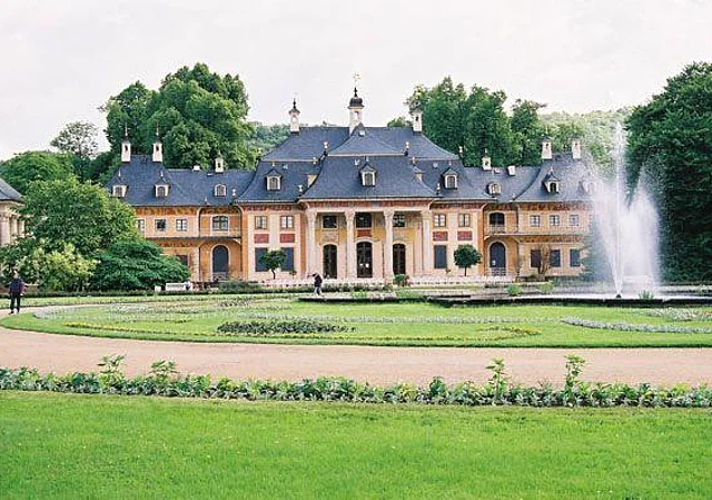 Schloss Pillnitz (außen)