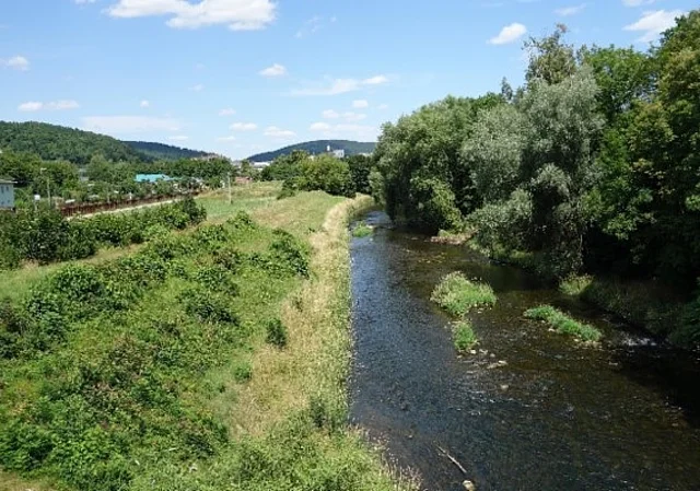 Blick von der Elsterbrücke Mylauer Straße