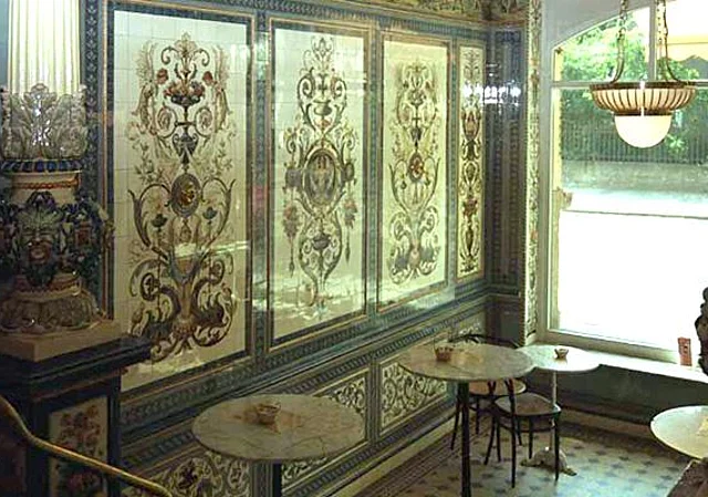 Bistro, Blick von der Treppe