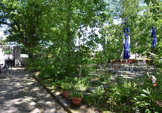 Leipziger Baumwollspinnerei, Bistro SALZ, Garten