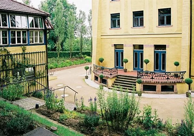 Terrasse, Westseite, Nebenhaus