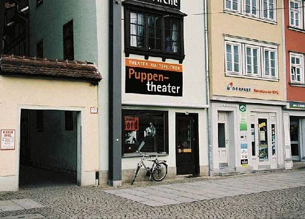 Kartenvorverkauf am Domplatz Westseite 