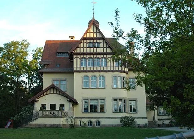 Dresden-Blasewitz, Scherz-Villa, Dresden International School 