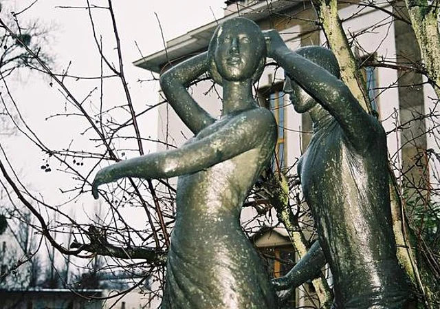 Skulptur im Außenbereich