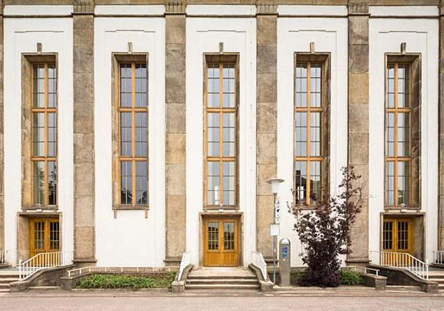 Außen, Südwest