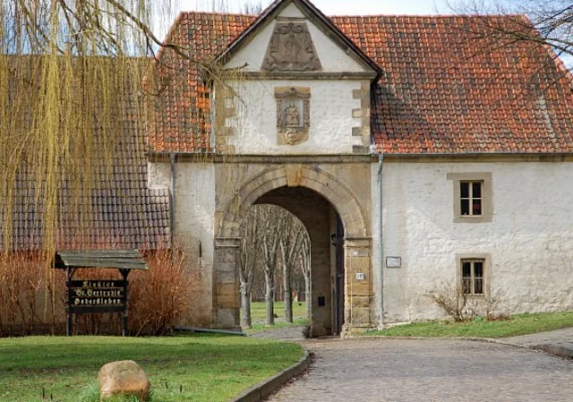 Kloster Hedersleben, Torhaus