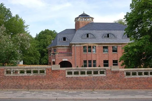 Ansicht Südseite von der Straße