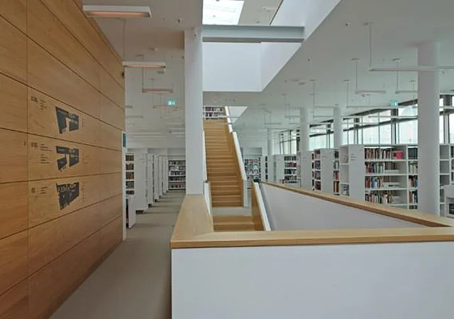 Bibliothek Treppe