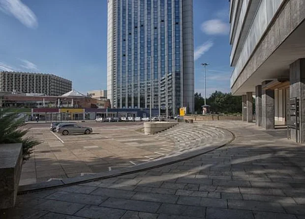Blick auf die Stadthalle 