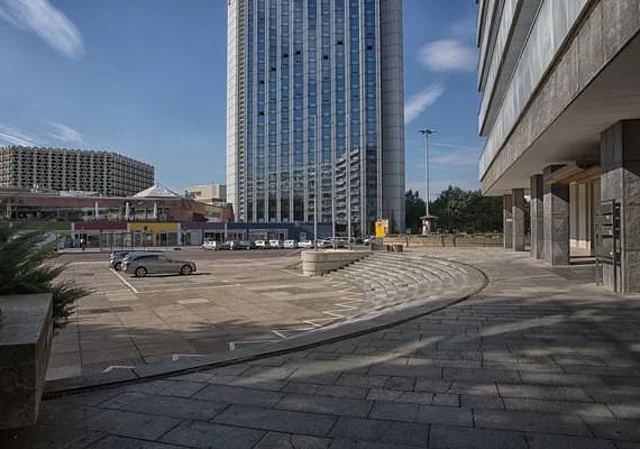 Blick auf die Stadthalle