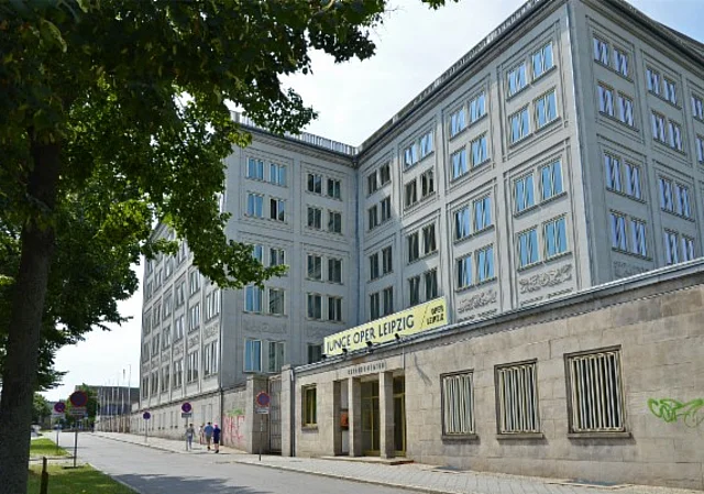 Oper Leipzig, Ostseite