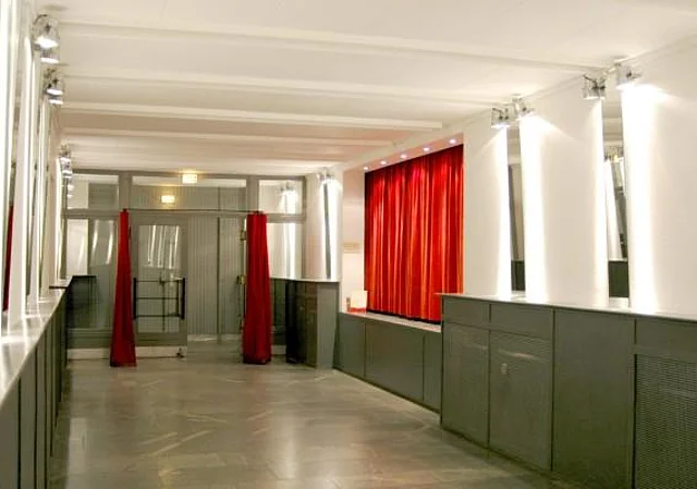 Spiegelfoyer