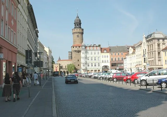 Obermarkt Görlitz, Straße Südseite und Reichenbacher Turm