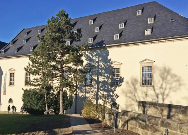 Neues Zeughaus, Südseite 