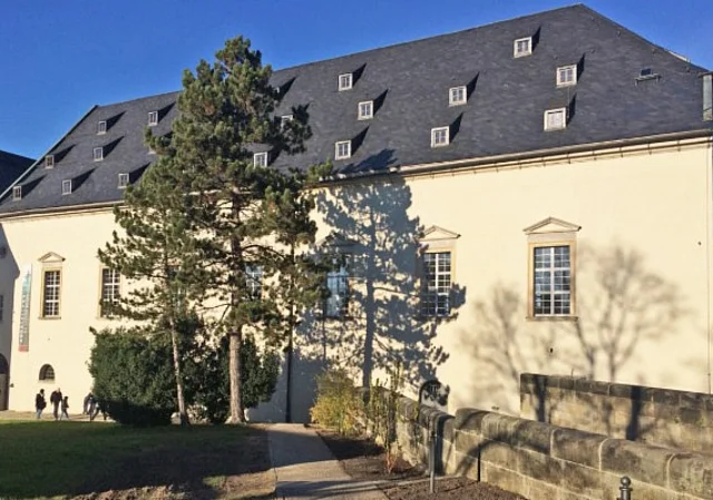 Neues Zeughaus, Südseite