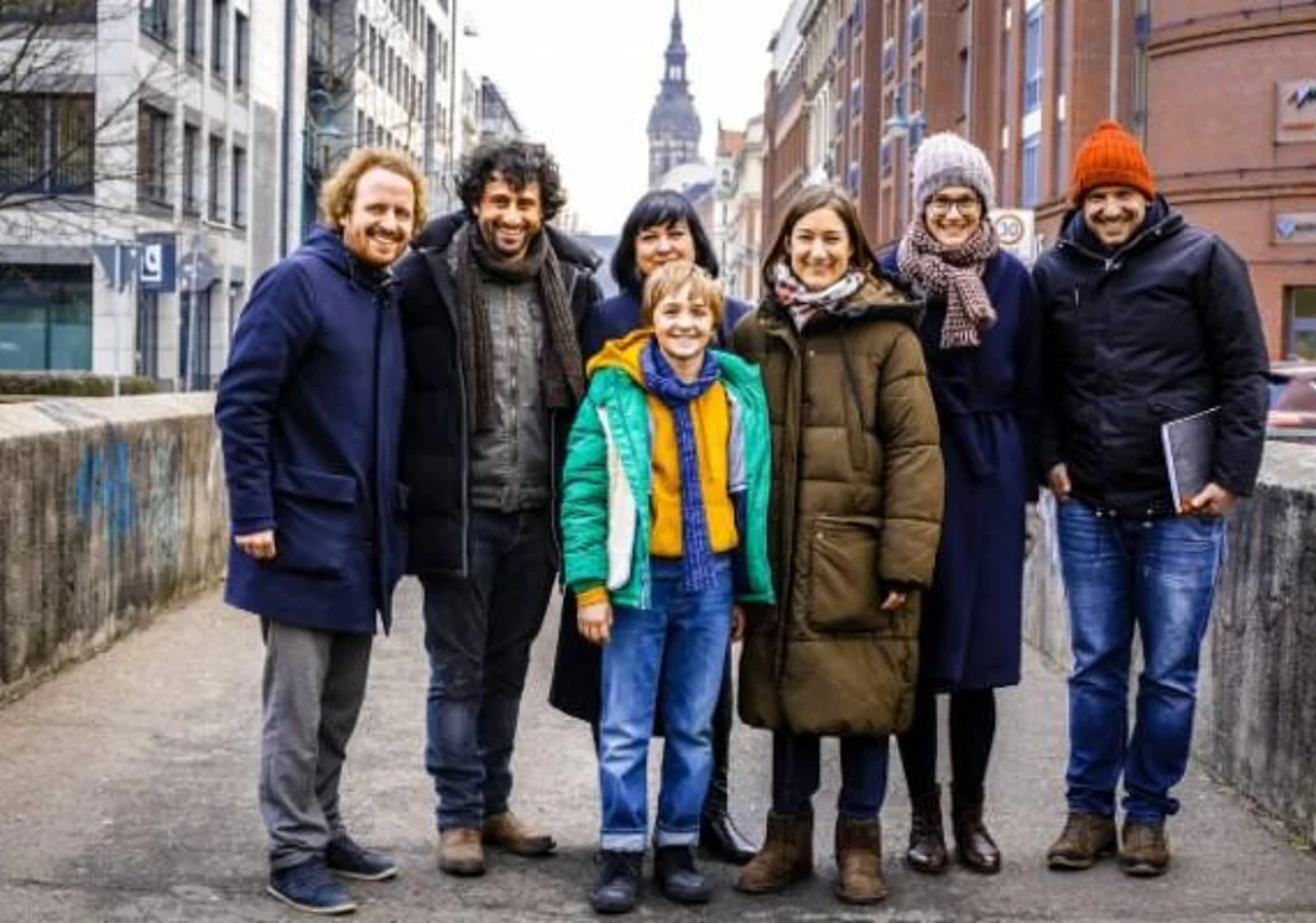 B. Böllhoff, S. Kaya, B. Marciniak (MDM), L. Vorbach, M. Leuenberger, J. Kraus (MDR) & M. H. Rosenmüller am Set