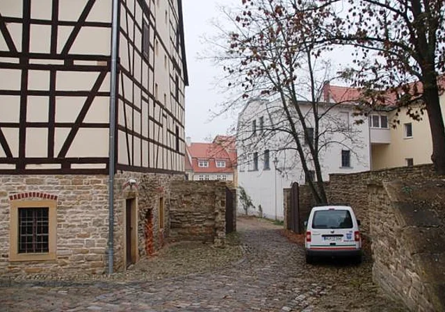 Blick zur Einfahrt nach Nordost