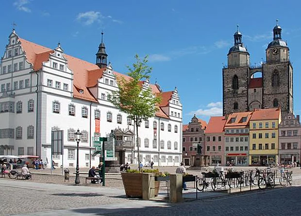 Rathaus und Marktplatz nach Nordost 