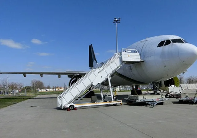 Airbus A310, außen