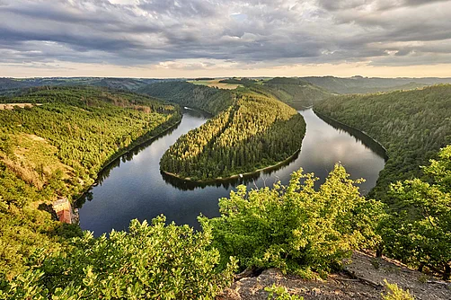 Saaleschleife am Hohewarte-Stausee Blick vom Bockfelden auf die Saaleschleife am Hohewarte-Stausee
