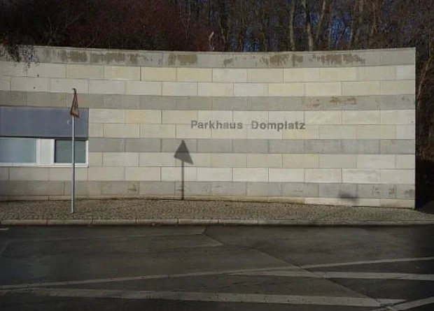 Einfahrt Parkhaus Südseite 