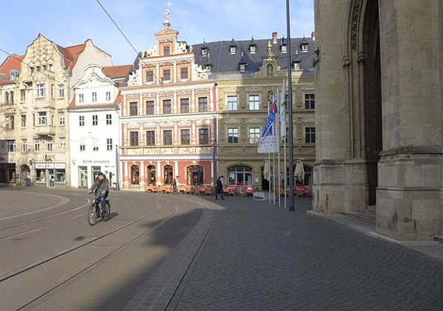 Nordseite mit Rathausarkaden