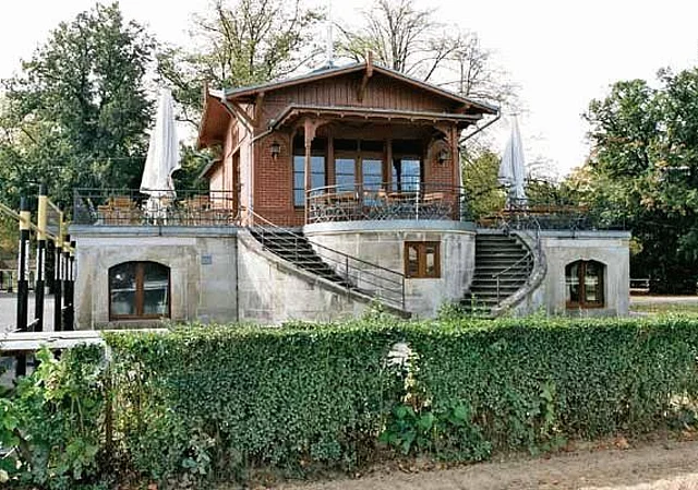 Pavillon, Nordostseite