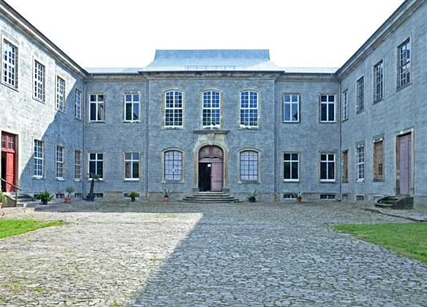 Eingang Westseite 