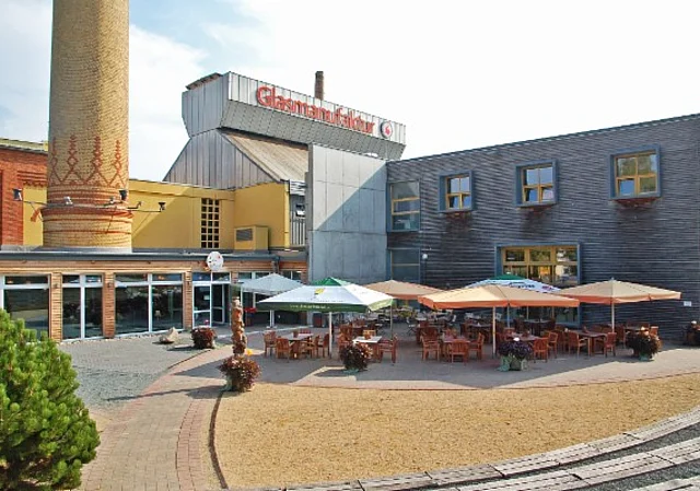 Café und Theater