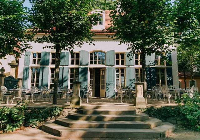 Terrasse vorm Restaurant