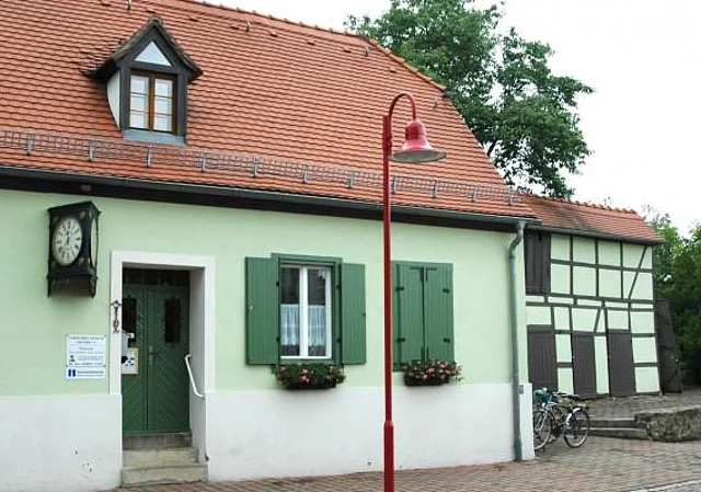 Haupteingang am Haupthaus