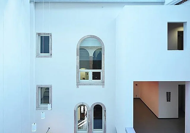 Carl-Georg-Weitzel-Bau (Haus 01), Atrium