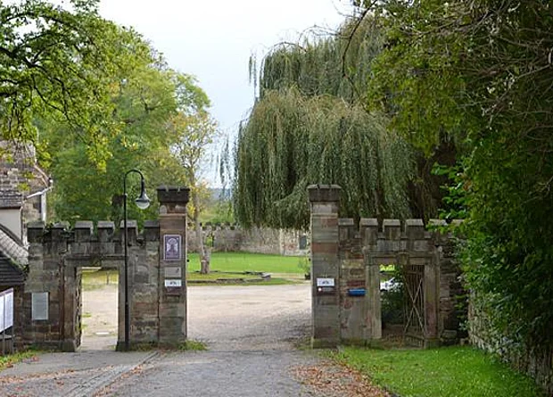 Eingangstor, Westen 