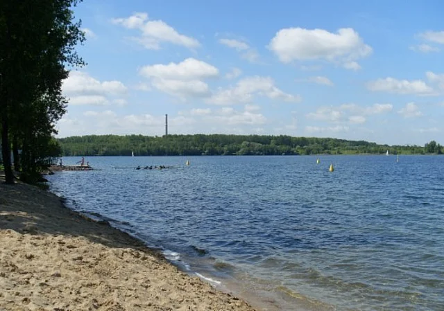 Kulkwitzer See, Sandstrand am Campingplatz, Blick nach Markranstädt