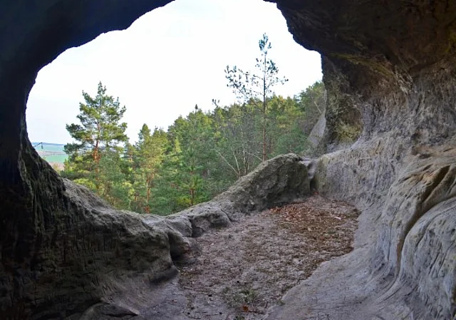 Sandsteinhöhle am Hamburger Wappen
