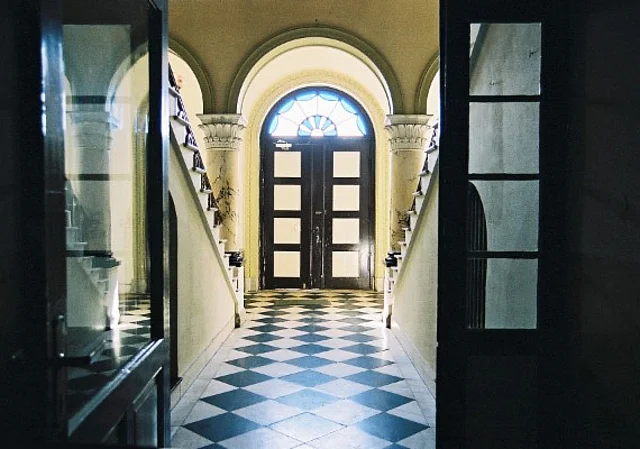 Neues Schloss Tangerhütte, Erdgeschoss, Eingang