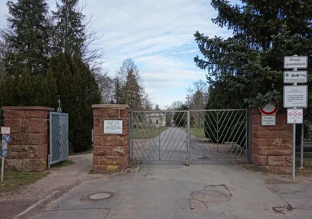 Haupteingang