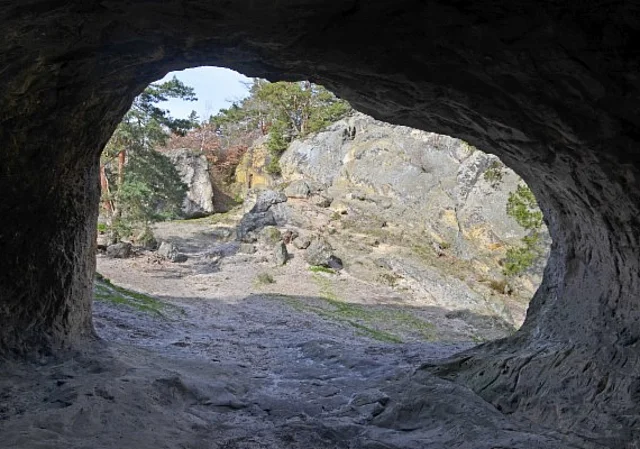 Sandsteinhöhle am Hamburger Wappen