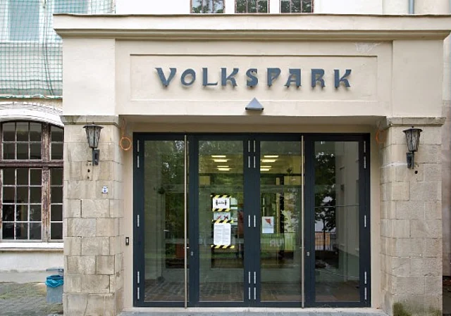 Volkspark Halle, Eingang
