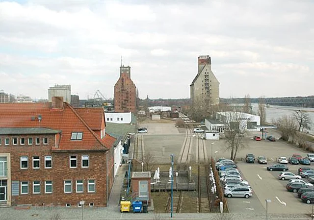 Blick aus der Denkfabrik über das Hafengebiet nach Nordost