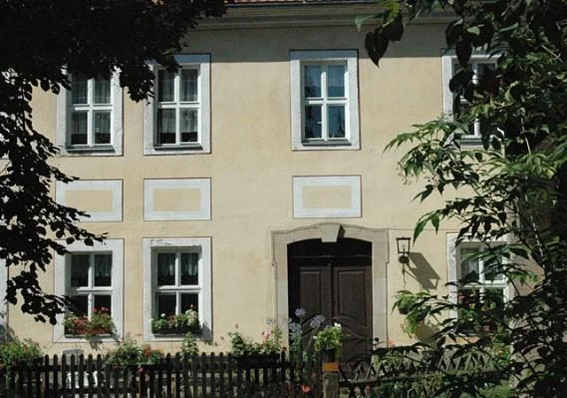 Pfarrhaus mit Hof, Richtung Westen