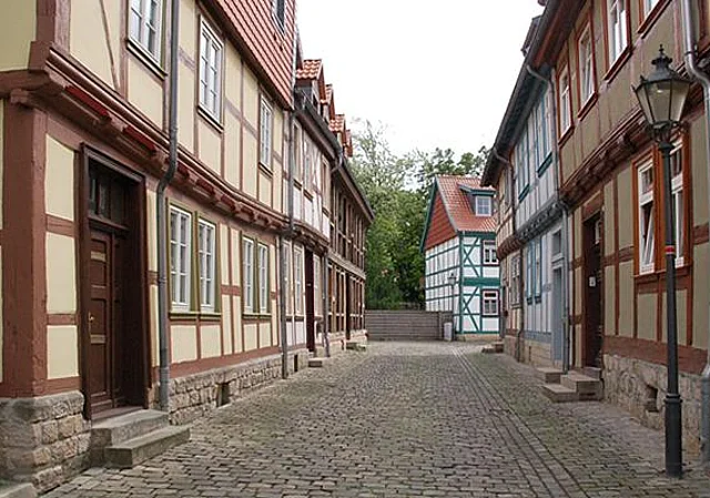 Grauer Hof nach Süden