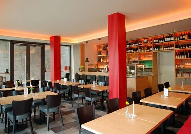 Steintor Varieté, Brasserie Lözius