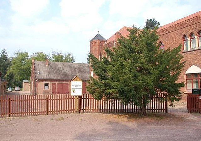 Eingangsbereich nach Westen