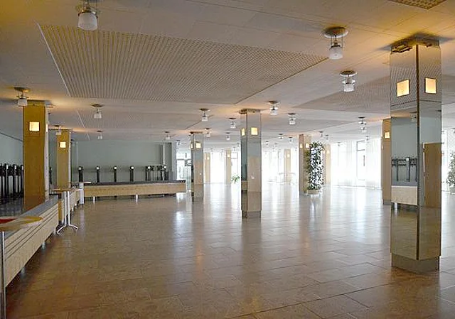 Foyer mit Garderobe