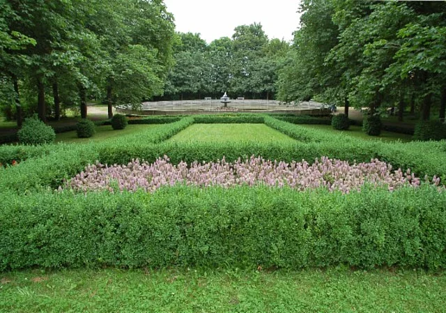 Schlosspark und Landschaftsgarten Ballenstedt