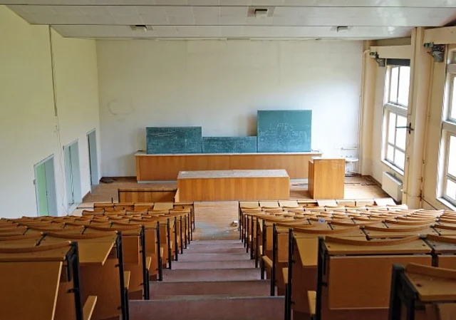 Lehrgebäude Hörsaal