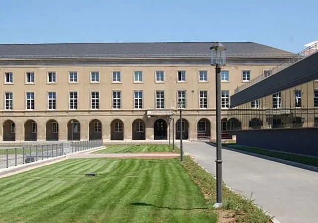 Nordflügel mit Atrium