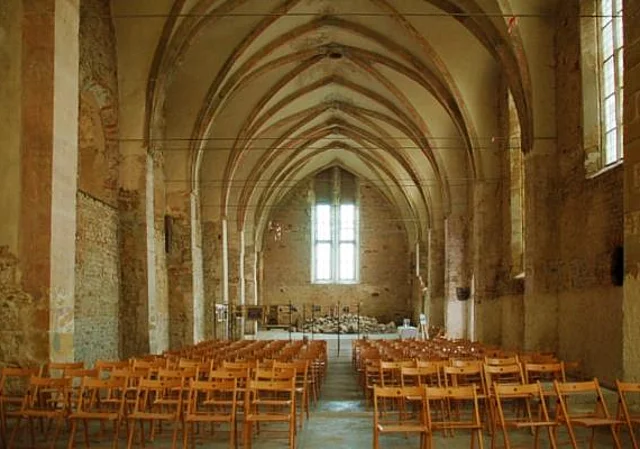 Kirche nach Westen